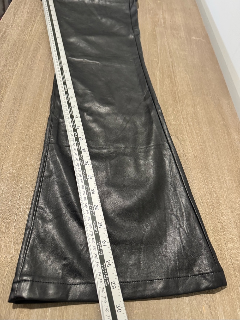 Gap Black Faux Leather Flare Jeans | Excellent Used Condition | Size 8 Short - Picture 6 of 7